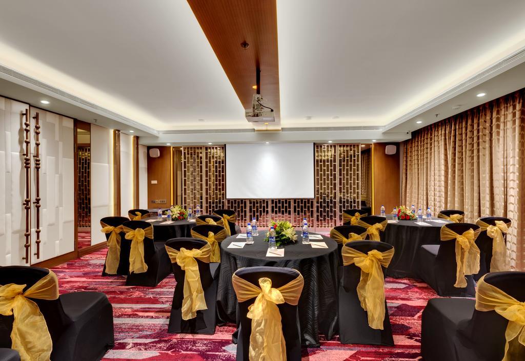 The Fern - Goregaon Mumbai Ngoại thất bức ảnh