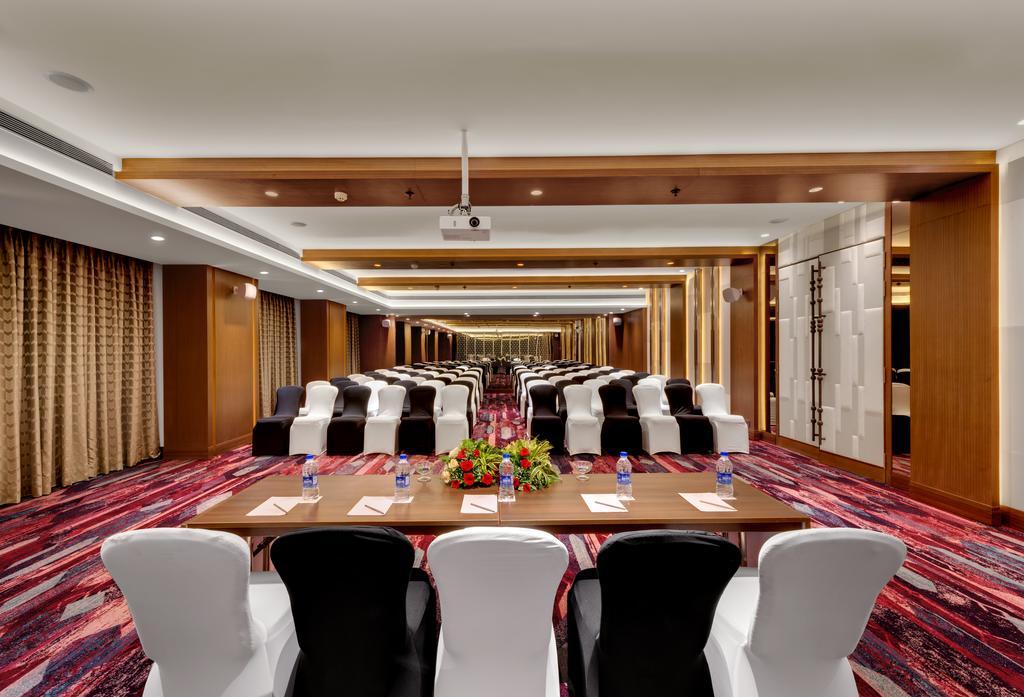The Fern - Goregaon Mumbai Ngoại thất bức ảnh