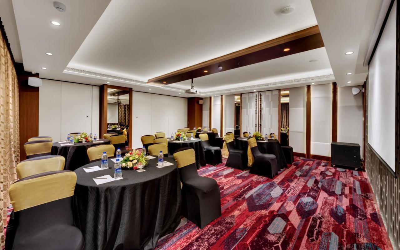 The Fern - Goregaon Mumbai Ngoại thất bức ảnh